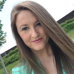 Meet your Posher, Alisha